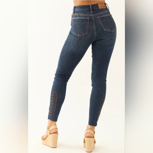Judy Blue HR Western Embroidered Dark Wash Raw Hem Skinny Jeans Various NEW - Picture 9 of 16